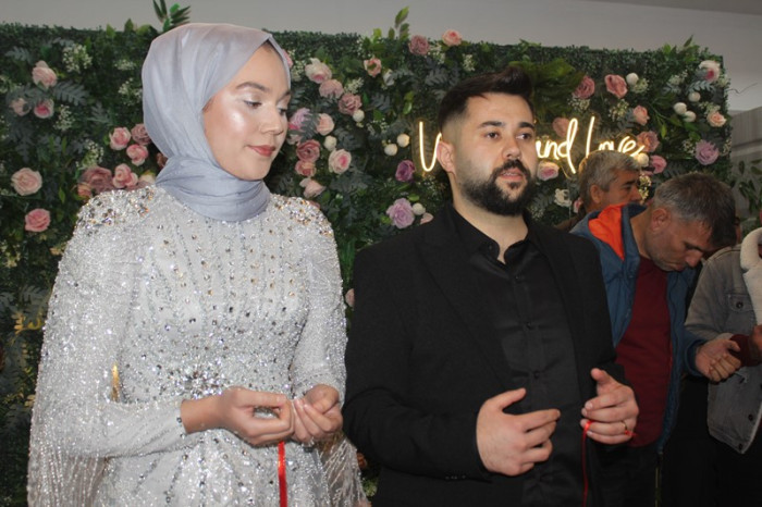 Sena &Mehmet Çiftine Mutluluklar Dileriz