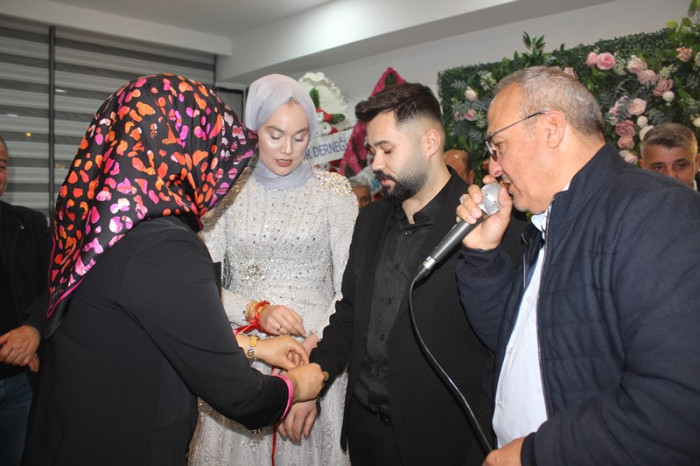 Sena &Mehmet Çiftine Mutluluklar Dileriz