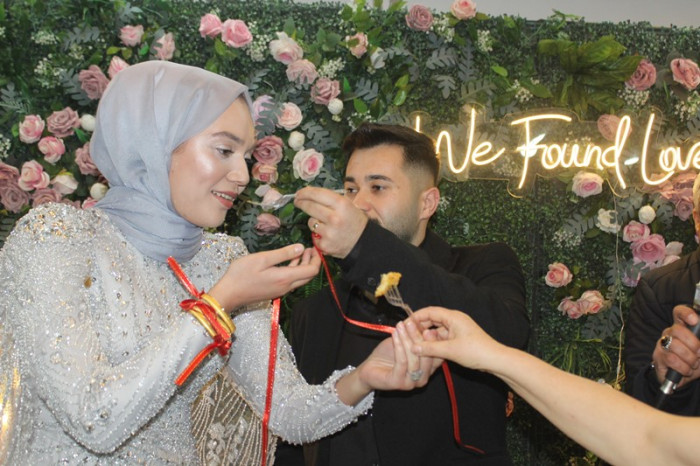 Sena &Mehmet Çiftine Mutluluklar Dileriz