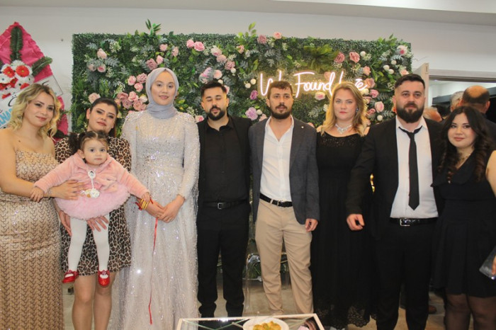 Sena &Mehmet Çiftine Mutluluklar Dileriz