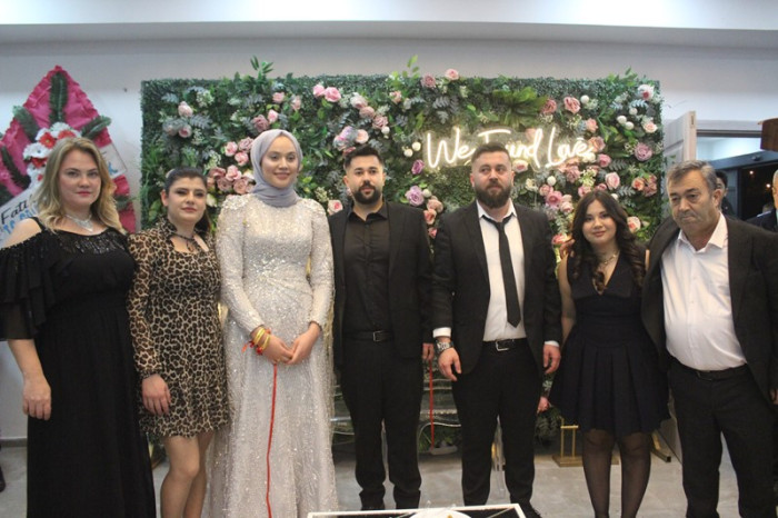 Sena &Mehmet Çiftine Mutluluklar Dileriz