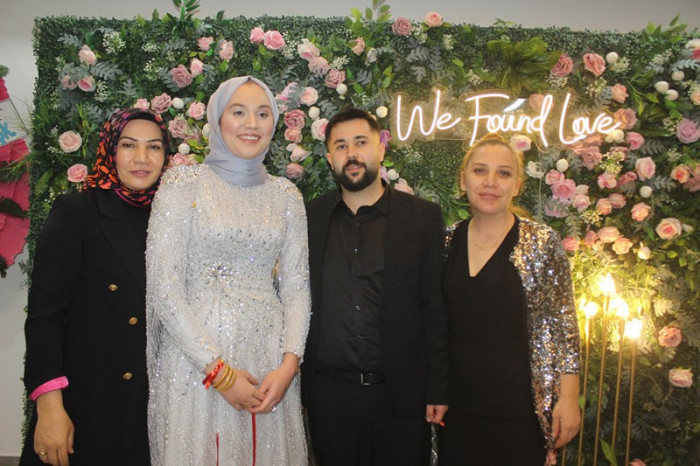 Sena &Mehmet Çiftine Mutluluklar Dileriz