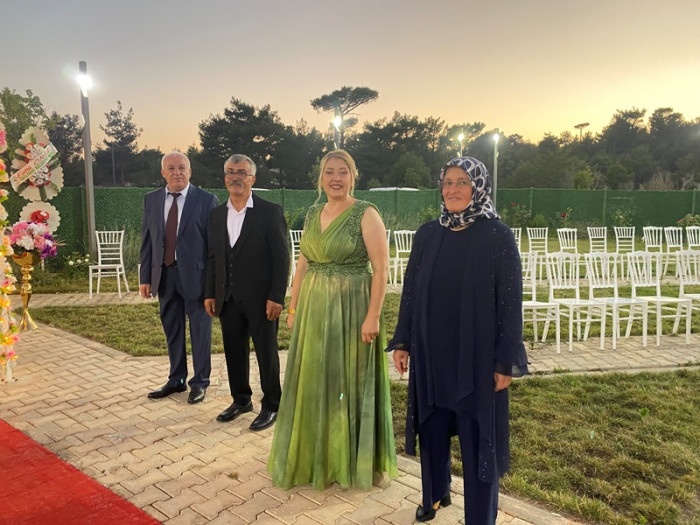 Abdullah İlknur Çiftine Mutluluklar Dileriz