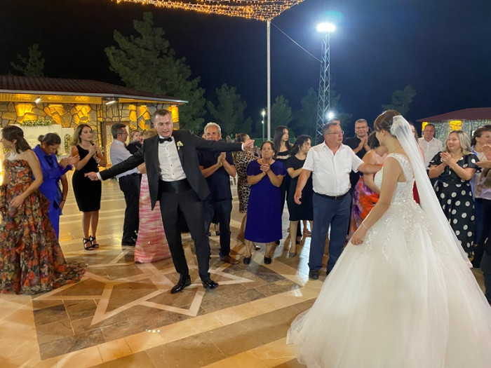 Abdullah İlknur Çiftine Mutluluklar Dileriz