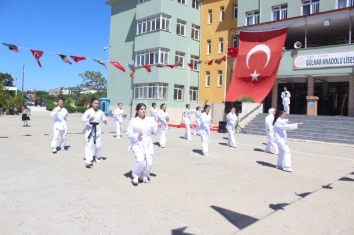 19 Mayıs Atatürk'ü Anma, Gençlik ve Spor Bayramı Coşkuyla Kutlandı