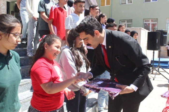 19 Mayıs Atatürk'ü Anma, Gençlik ve Spor Bayramı Coşkuyla Kutlandı
