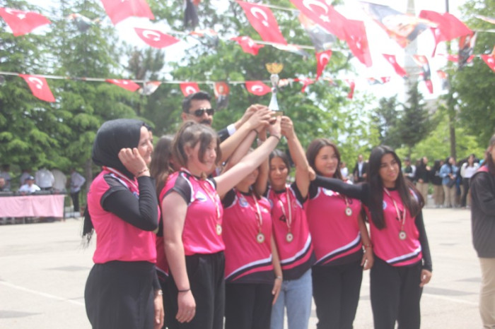 19 Mayıs Atatürk’ü Anma Gençlik ve Spor Bayramının 105.Yılı çeşitli etkinliklerle kutlandı