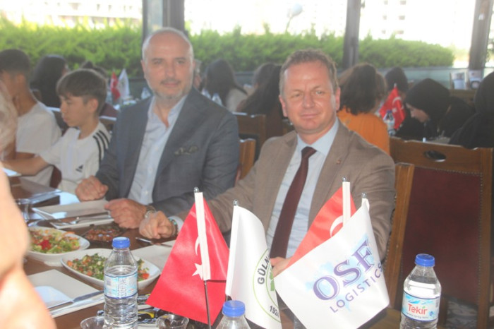 Başkan Önge 66 Öğrenci ile Atatürk Filmi İzledi