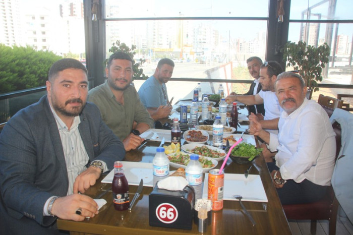 Başkan Önge 66 Öğrenci ile Atatürk Filmi İzledi