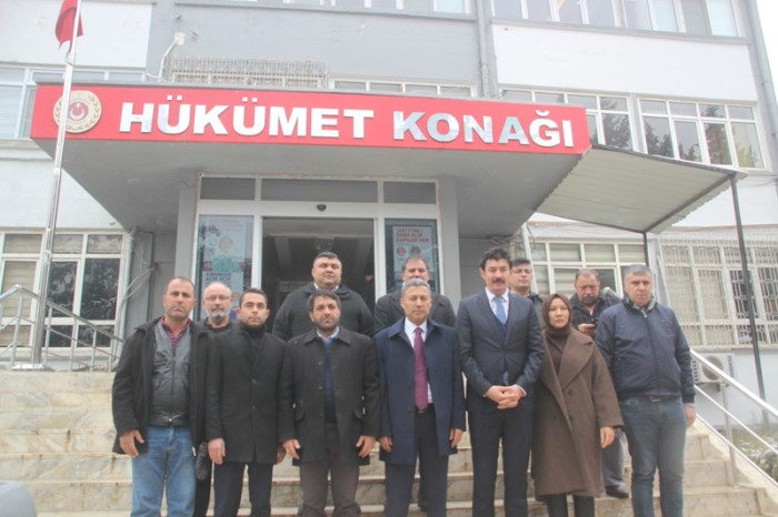 AK Parti MKYK Üyesi Mustafa Sever, Gülnar’da Mahalle Muhtarları ve sanayicilerle bir araya geldi