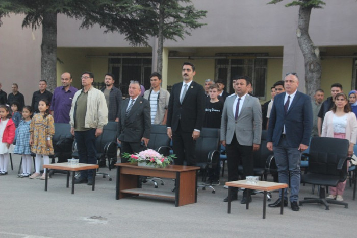 Gülnar Mesleki ve Teknik Anadolu Lisesinden 55 Öğrenci mezun oldu