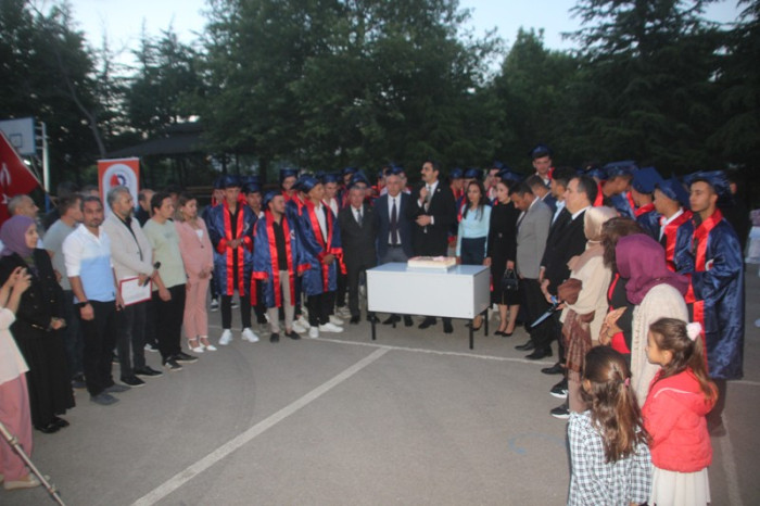 Gülnar Mesleki ve Teknik Anadolu Lisesinden 55 Öğrenci mezun oldu