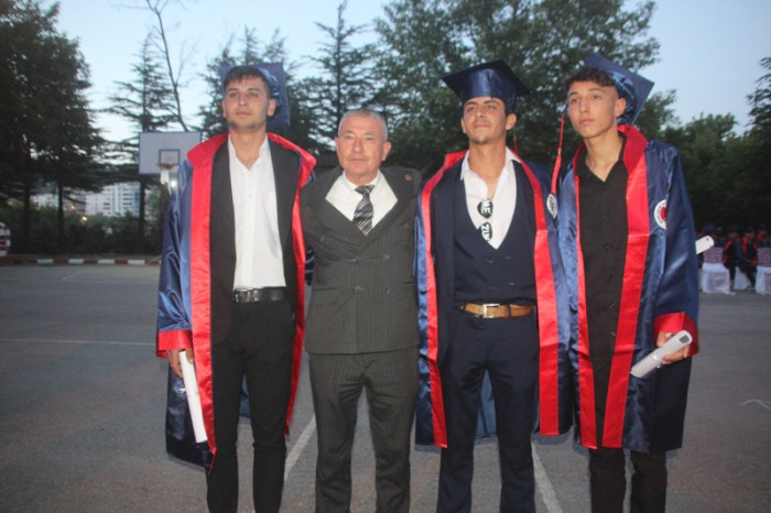 Gülnar Mesleki ve Teknik Anadolu Lisesinden 55 Öğrenci mezun oldu