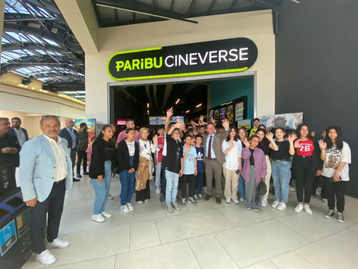 Başkan Önge 66 Öğrenci ile Atatürk Filmi İzledi