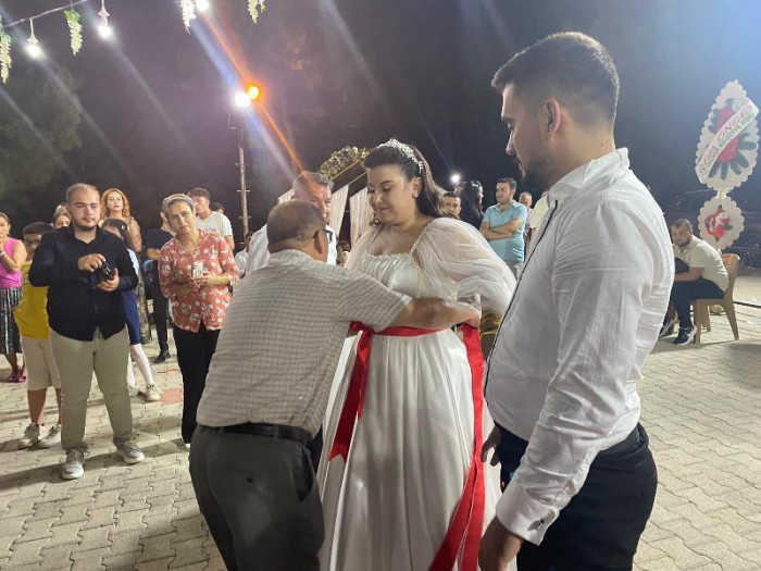 Sena & Mustafa Çınar Çiftine Mutluluklar Dileriz