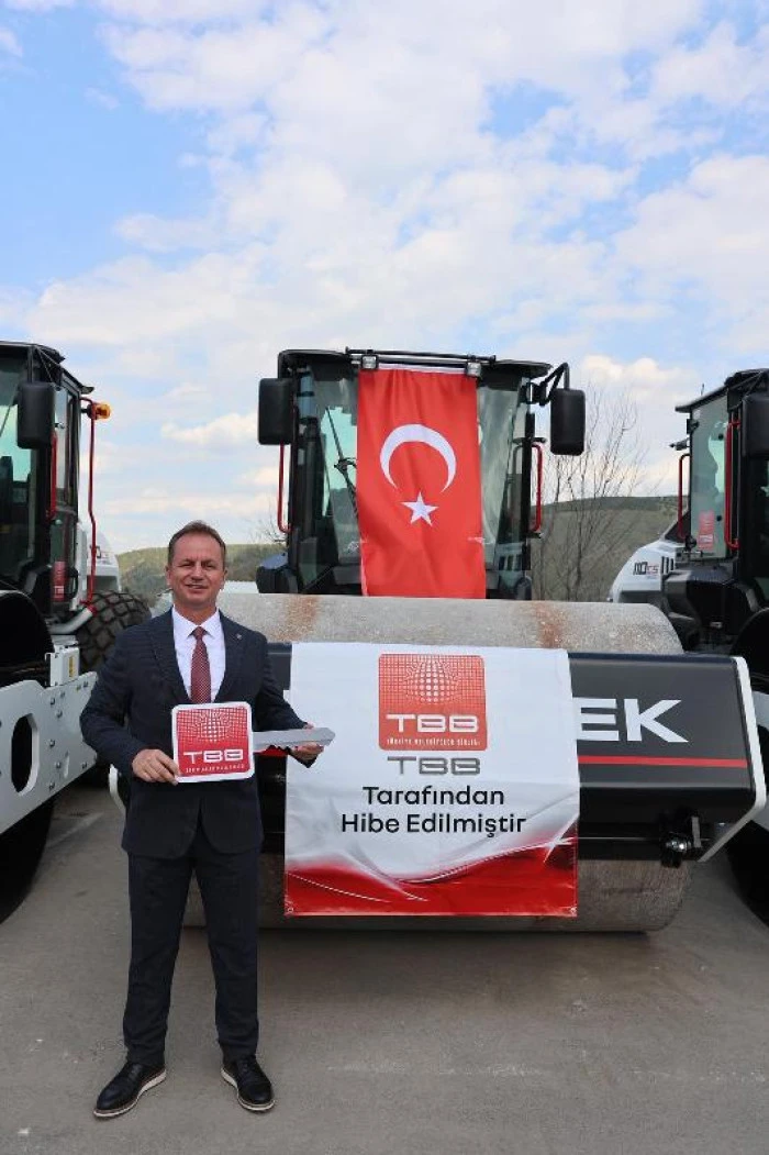 Başkan &Ouml;nge 2 Yılda 11 Sıfır Ara&ccedil; Kazandırdık