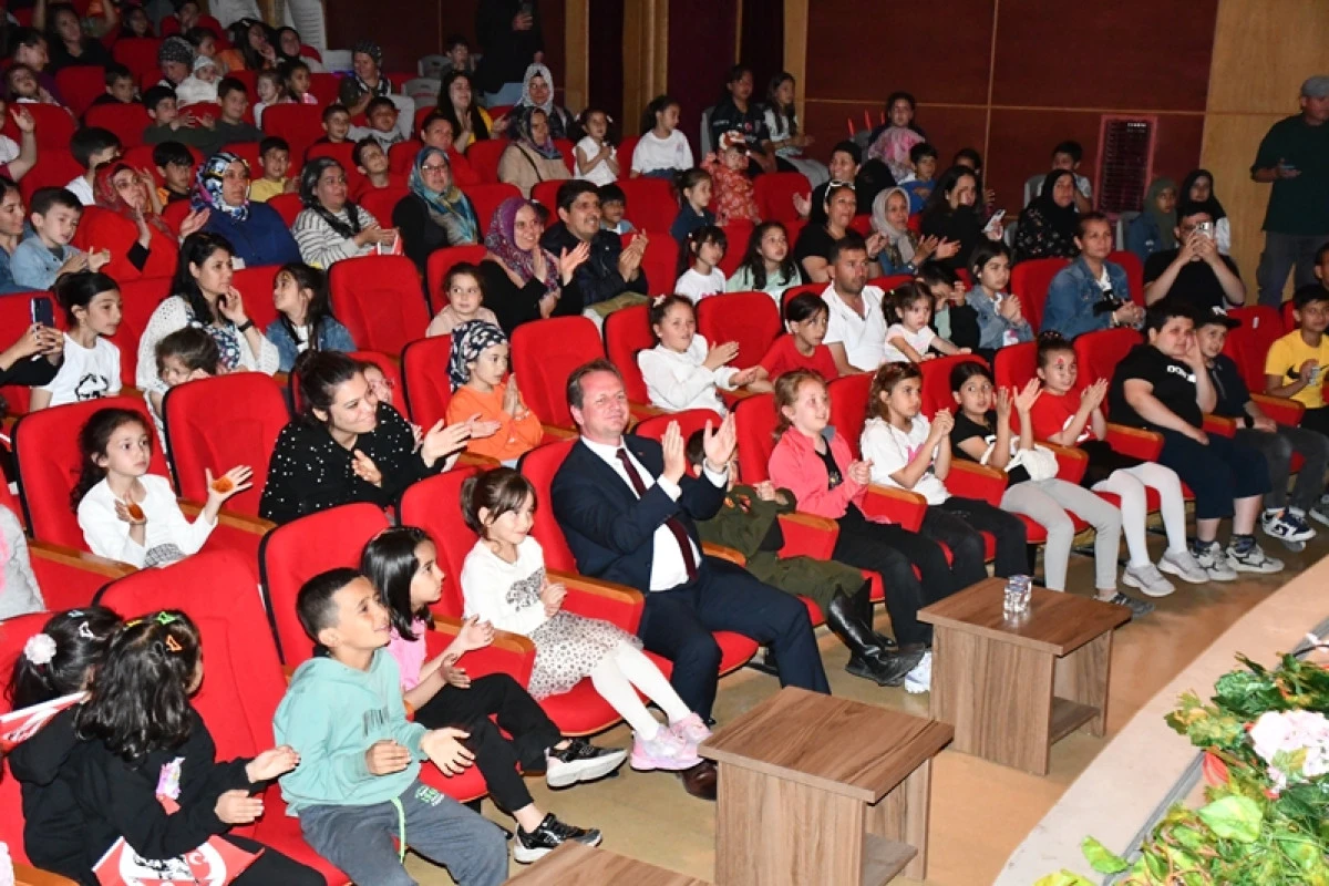 Başkan Önge'den 23 Nisan Müjdesi: Çocuklarımız İçin İki Muhteşem Gösteri