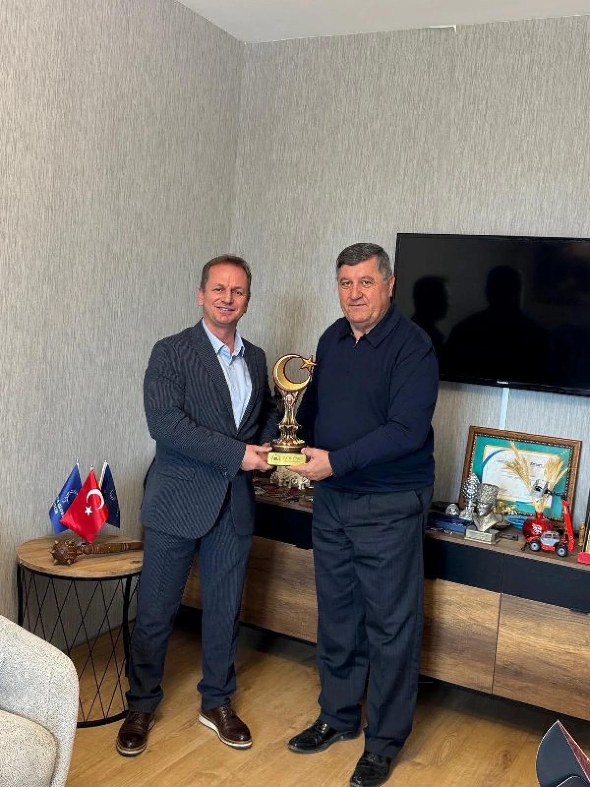  Başkan &Ouml;nge&rsquo;den GES &Ccedil;ıkarması