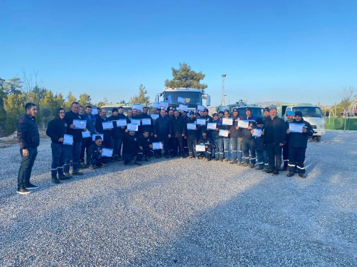 Başkan &Ouml;nge&rsquo;den Temizlik Personeline Hem Eğitim Hem &Ouml;d&uuml;l: "G&uuml;lnar Size Emanet"