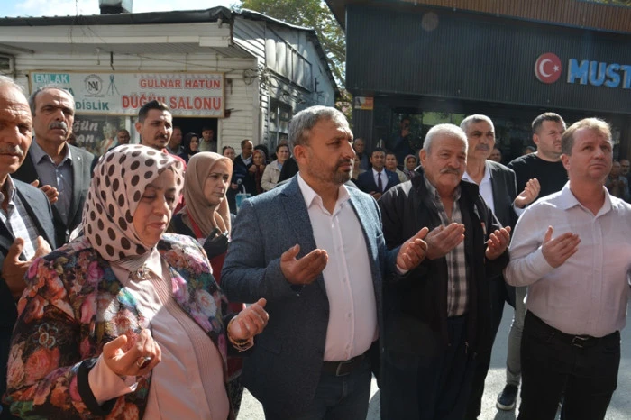 Gülnar'da Büşra Eczanesi Dualarla Açıldı