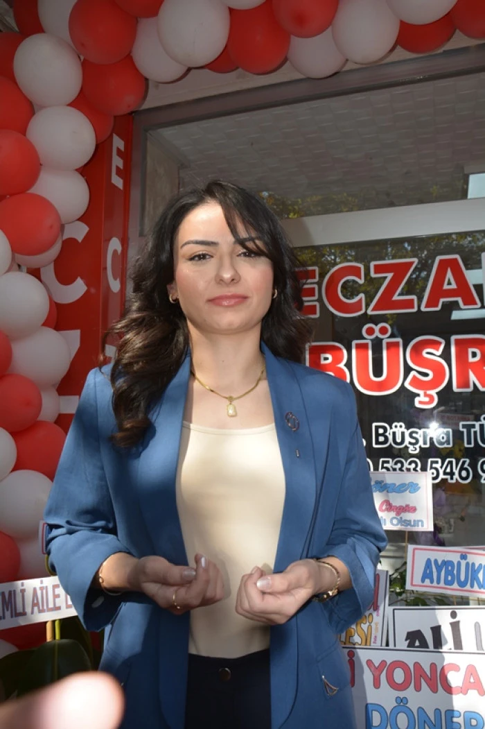 Gülnar'da Büşra Eczanesi Dualarla Açıldı