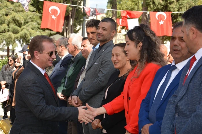 Çelenk Koyma Töreni Gerçekleşti