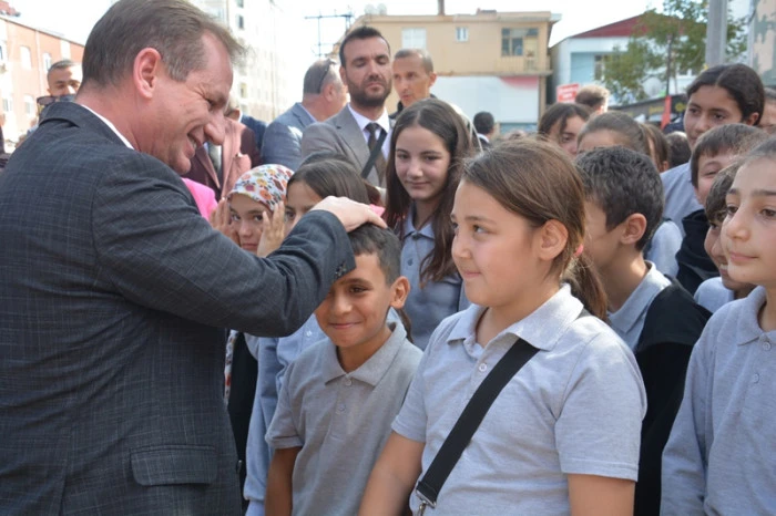 Çelenk Koyma Töreni Gerçekleşti