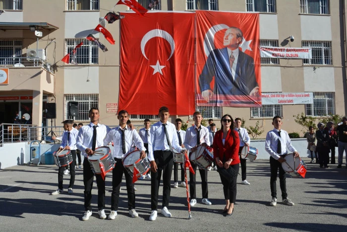 29 Ekim Cumhuriyet Bayramı Coşkuyla Kutlandı