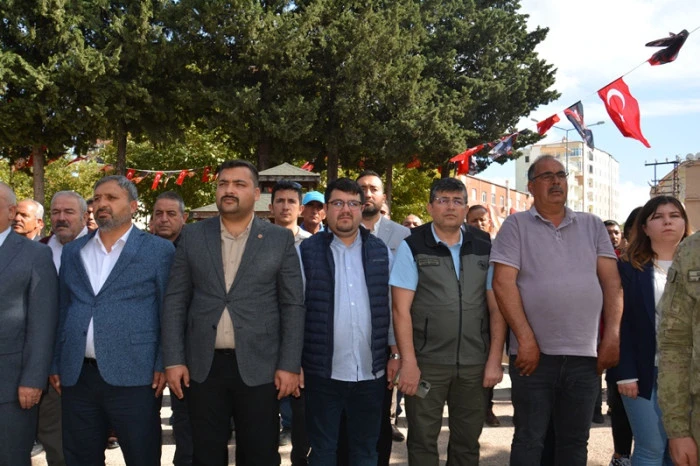 Çelenk Koyma Töreni Gerçekleşti