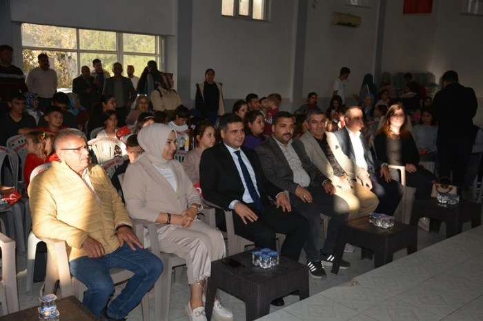 Çocuk Şenliği Gülnar'ı Şenlendirdi: Karagöz Hacivat Coşkusu