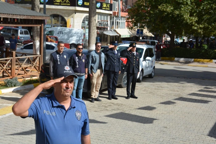 Çelenk Koyma Töreni Gerçekleşti