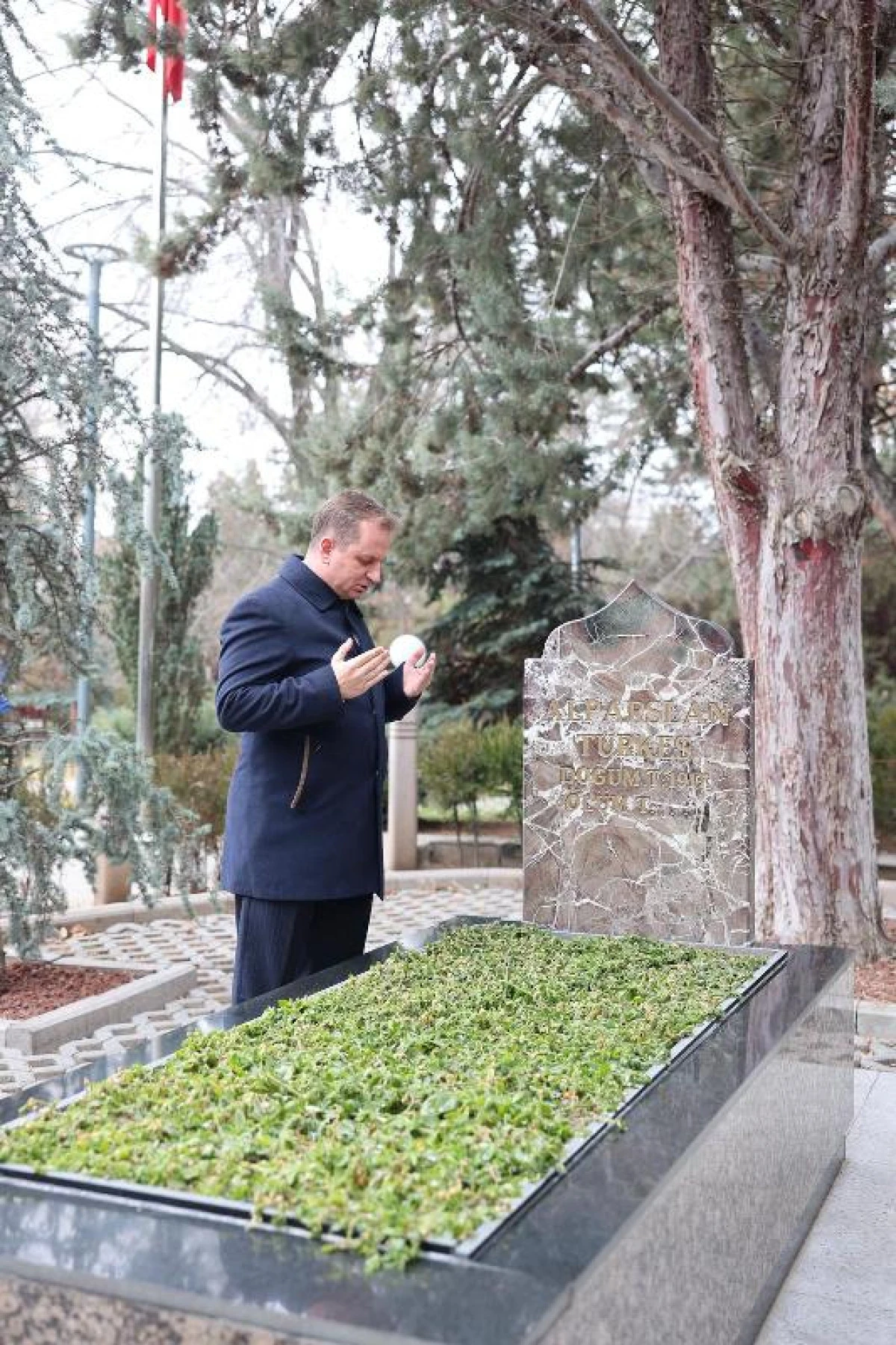 G&uuml;lnar Belediye Başkanı Fatih &Ouml;nge&rsquo;den Başkent&rsquo;te Anlamlı Ziyaret