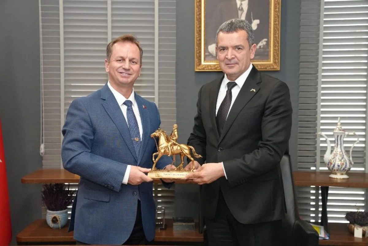 G&uuml;lnar Belediye Başkanı Fatih &Ouml;nge&rsquo;den MESKİ Genel M&uuml;d&uuml;r&uuml; &Ouml;zdemir&rsquo;i Ziyaret Etti