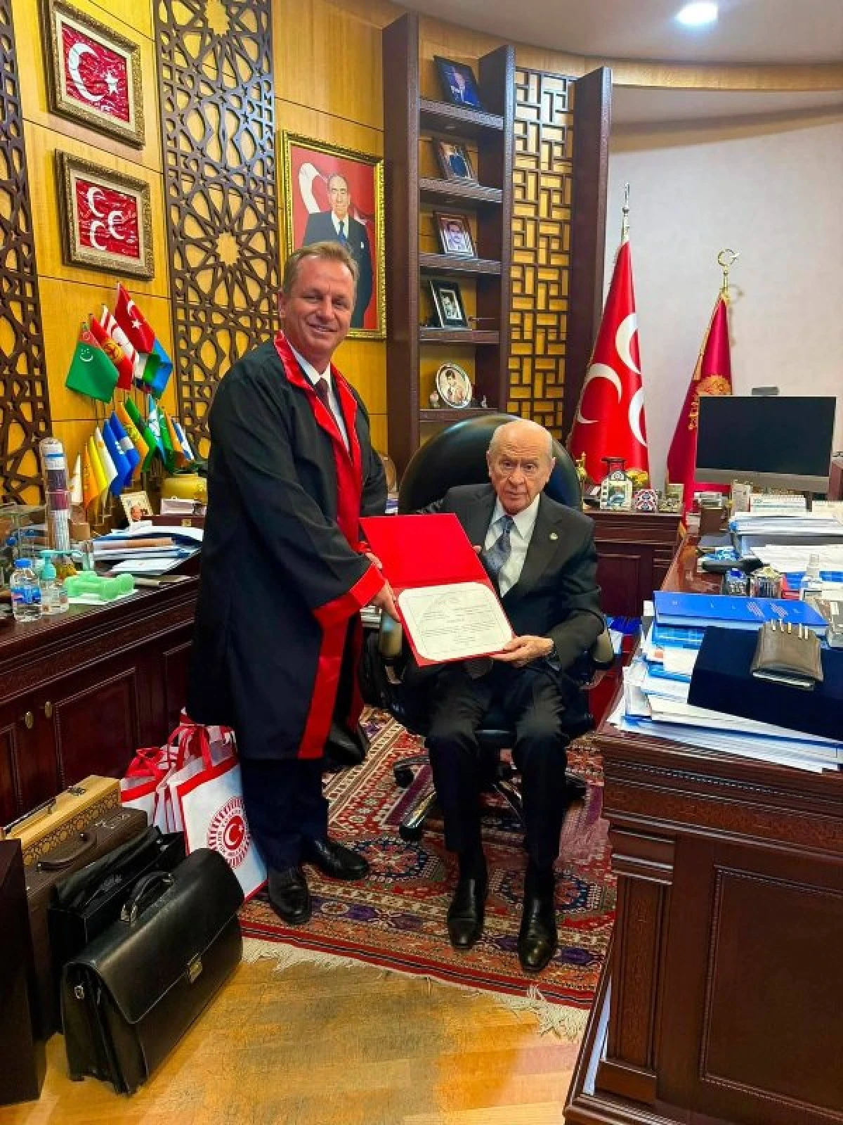 G&uuml;lnar Belediye Başkanı Fatih &Ouml;nge&rsquo;den MHP Lideri Devlet Bah&ccedil;eli&rsquo;ye Anlamlı Ziyaret
