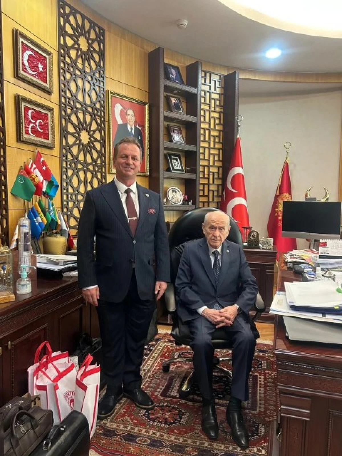 Gülnar Belediye Başkanı Önge'den Genel Başkan Bahçeli'ye Ziyaret: 