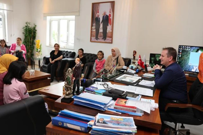 Gülnar Belediyesi'nden 23 Nisan Coşkusu: 