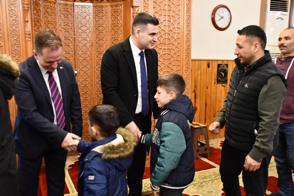 G&uuml;lnar Protokol&uuml;nden Bayram Mesajı: "Birlik ve Beraberliğimiz En B&uuml;y&uuml;k G&uuml;c&uuml;m&uuml;z"