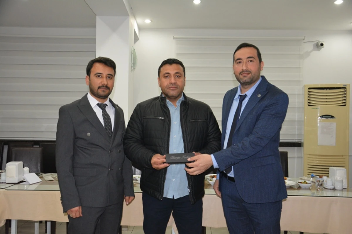 G&uuml;lnar T&uuml;rk Eğitim-Sen&rsquo;de Bayrak Değişimi: Yeni Başkan Remzi Sarıkaya