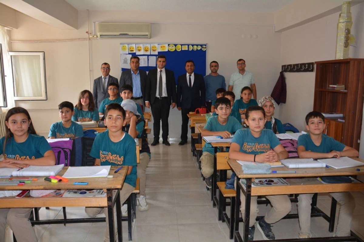  Gülnar'da Kaymakam Şanal ve Başkan Vekili Olçum, Zeyne ve Arıkuyusu Mahallelerinde Vatandaşla Buluştu
