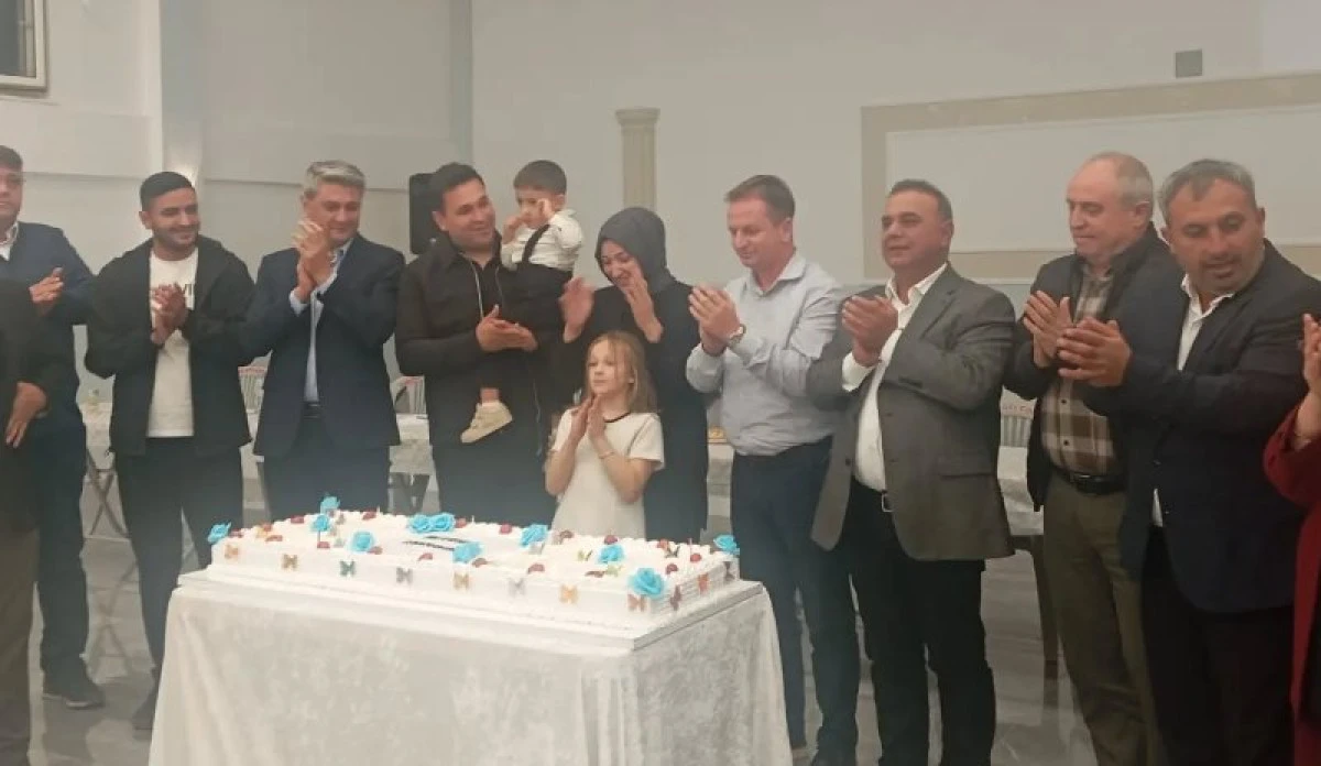 G&uuml;lnar&rsquo;da Metehan İ&ccedil;in Dayanışma Gecesi: İki &Ouml;ğrenciden &Ouml;rnek Davranış