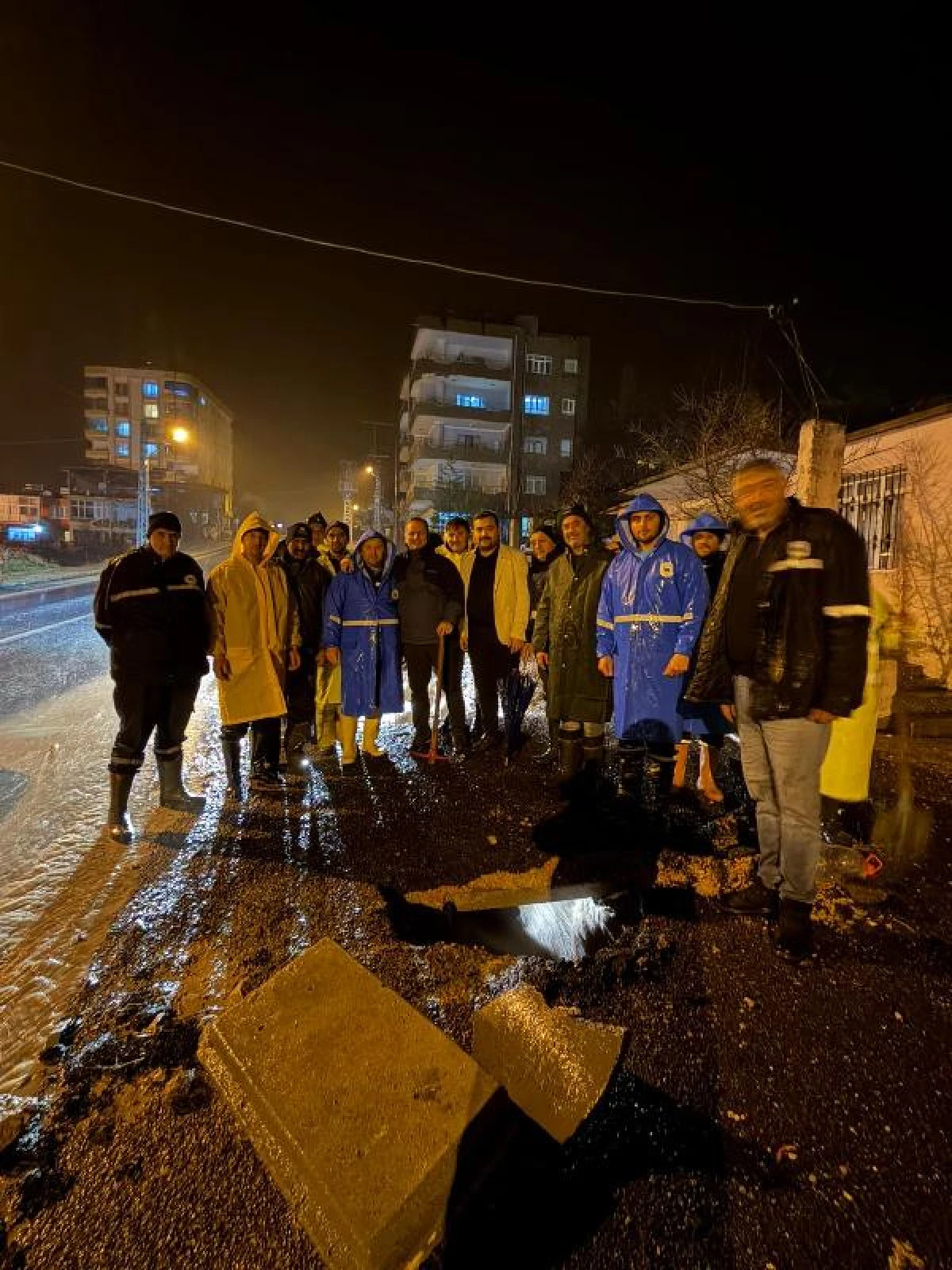 G&uuml;lnar&rsquo;da Sel Alarmı: Ekipler Teyakkuzda, Yaralar Sarılıyor