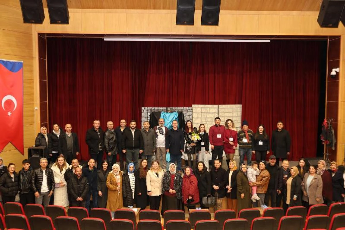 G&uuml;lnar&rsquo;da Tiyatro R&uuml;zgarı: "İliş-Ki" B&uuml;y&uuml;k Beğeni Topladı