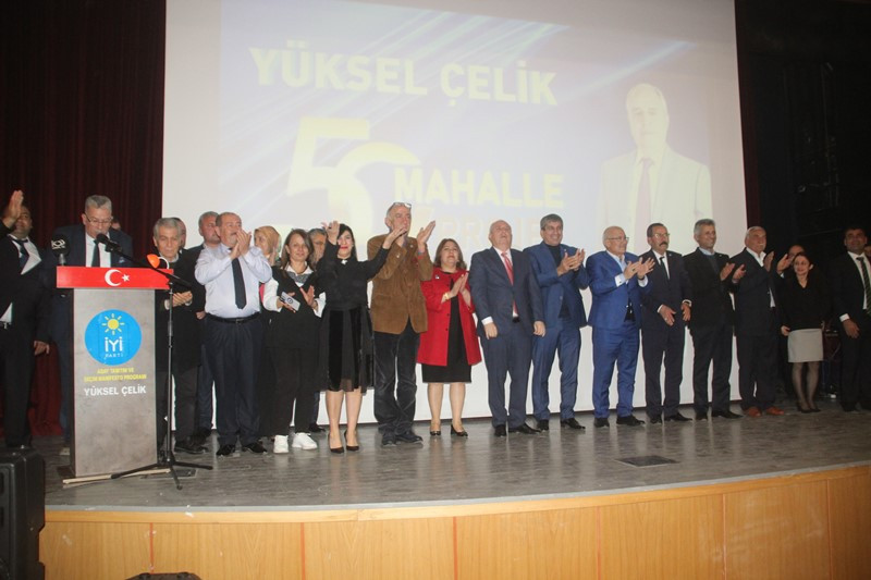 İyi Parti Aday Tanıtım ve Seçim Manifesto Programında Vatandaşlar Salona Sığmadı.