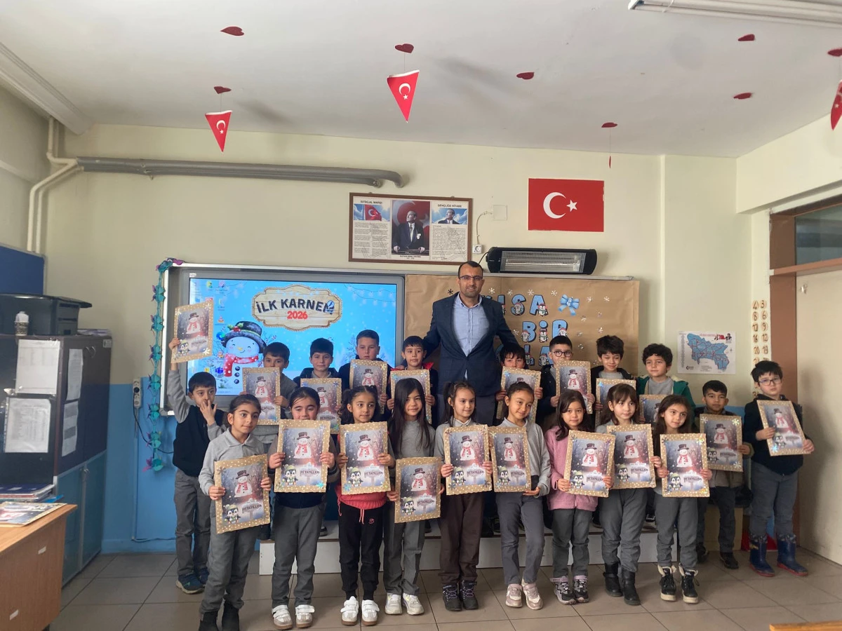 Kadim 3223 &Ouml;ğrenci Karne Aldı