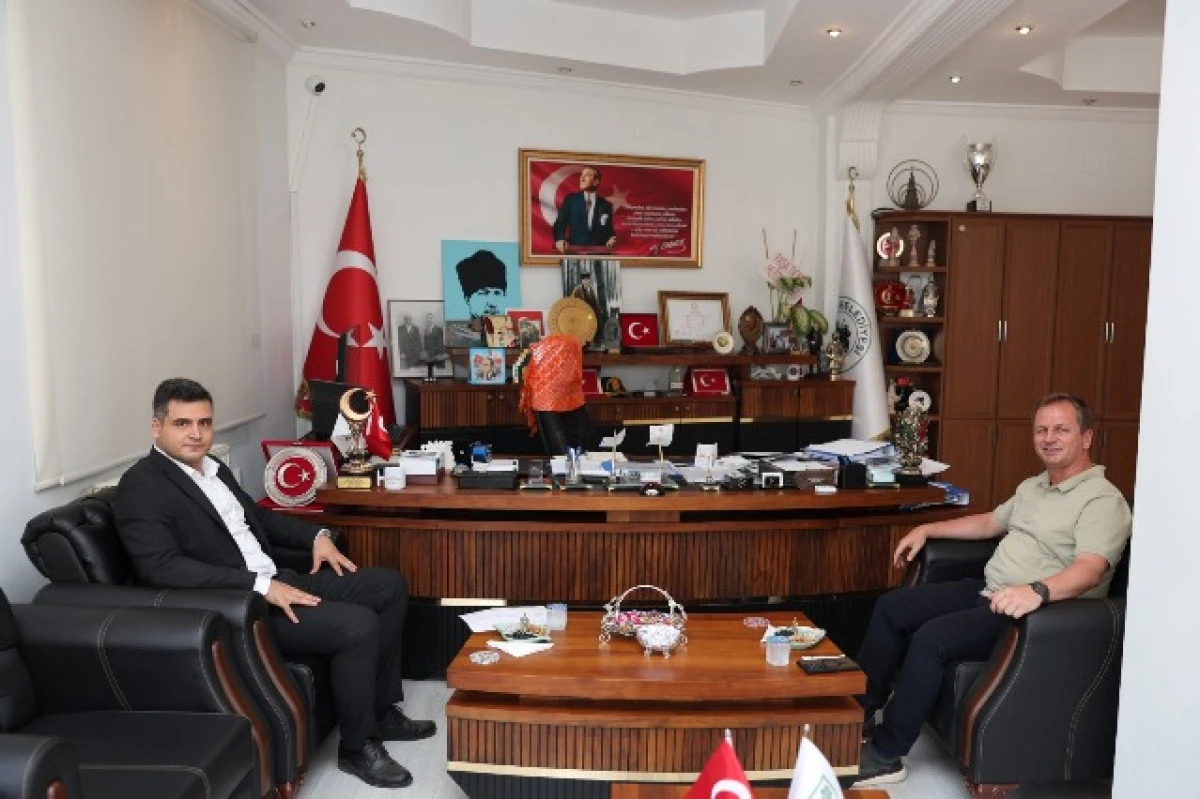 Kaymakam Şanal, Başkan Önge'yi Ziyaret Etti: 