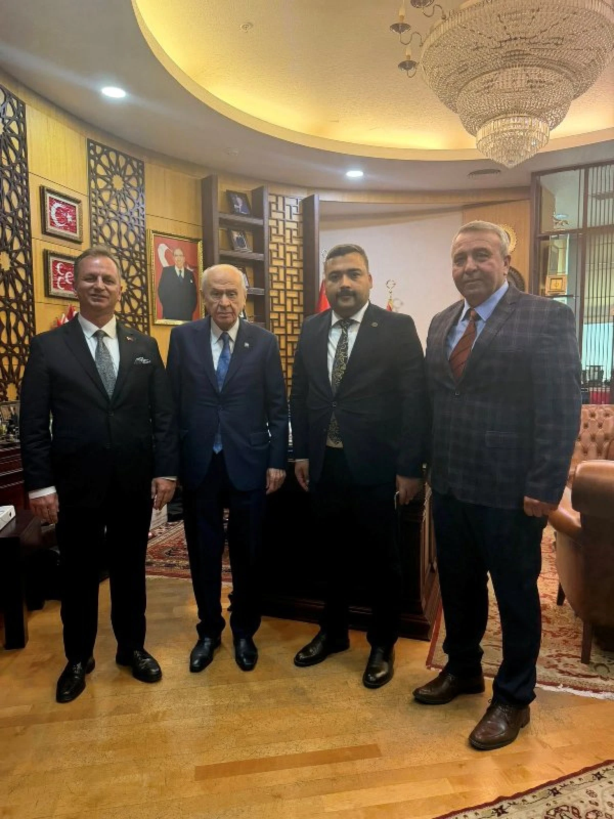 &Ouml;nge ve Cerit MHP Genel Merkezini Ziyaret Ettiler