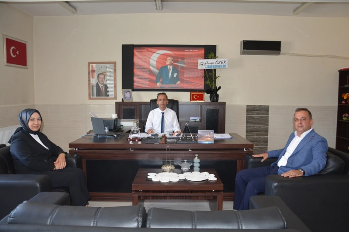 Özer ve Ayvacı'Hem Müdürü Türker'i Ziyaret Ettiler