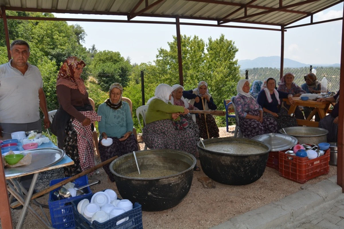 Şeyhömer Mahallesi'nde İmece Usulü Aşure Etkinliği Düzenlendi