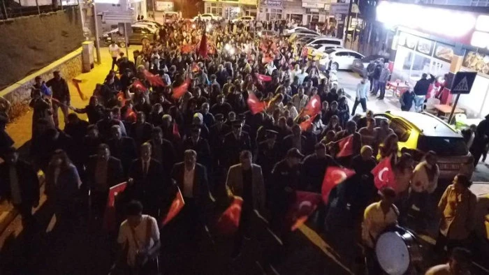 Gülnar’da Fener Alayı Yürüyüşü Coşkusu